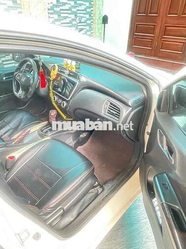 Honda City 2016 Trắng 5 chỗ