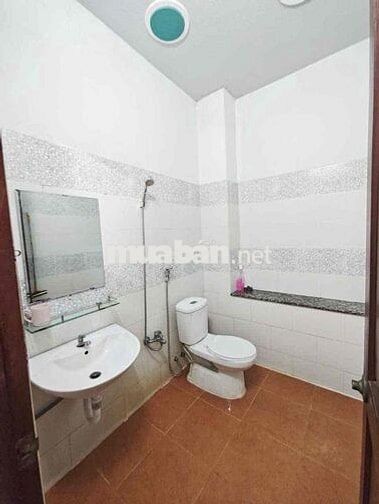 phòng sạch sẽ full nội thất giờ giấc tự do Phạm Văn Chiêu