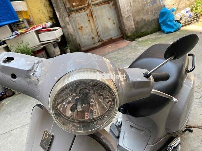 Bán Vespa ie 2011 biển 29D1 128.27 zin chất 3,5tr