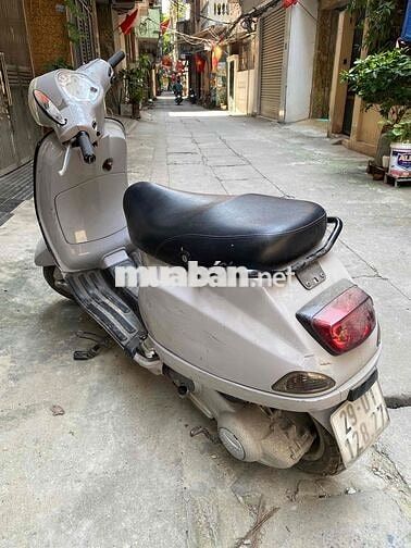 Bán Vespa ie 2011 biển 29D1 128.27 zin chất 3,5tr