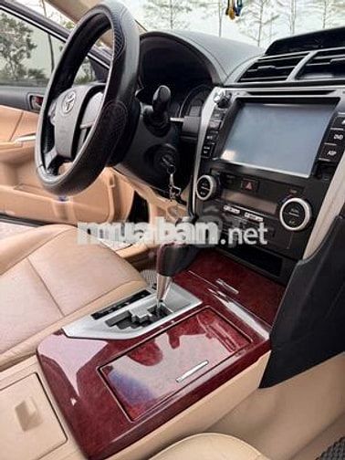 Toyota Camry 2.0E 2013 Đen 120.000km