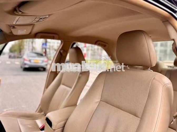 Toyota Camry 2.0E 2013 Đen 120.000km