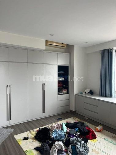 Cho thuê chung cư Oriental Plaza, Âu Cơ- 2PN, nội thất cơ bản giá 11tr