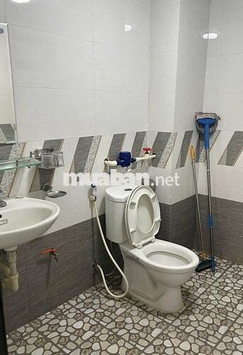 Nhà Nguyên Căn khu vực Đào Tấn, Quan Hoa: 40m2 x 5 tầng, 3 PN, 4 WC