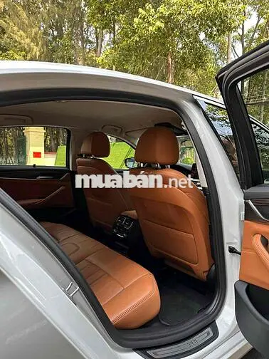 BMW 520i 2021 Trắng Đức
