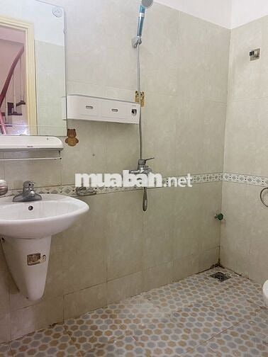 Nhà Nguyên Căn khu vực Đào Tấn, Quan Hoa: 40m2 x 5 tầng, 3 PN, 4 WC