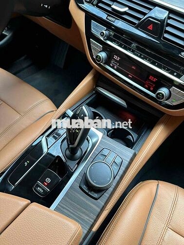 BMW 520i 2021 Trắng Đức