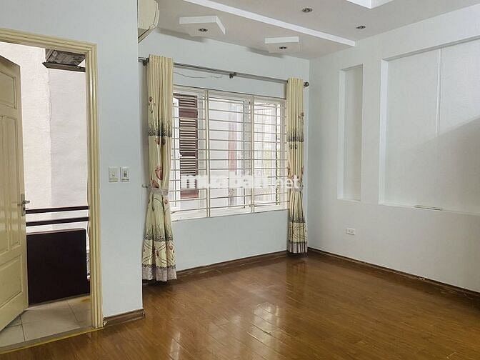 Nhà Nguyên Căn khu vực Đào Tấn, Quan Hoa: 40m2 x 5 tầng, 3 PN, 4 WC