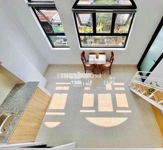 Phòng thoáng rộng hơn 30m2 full nội thất ngay Nguyễn Oanh