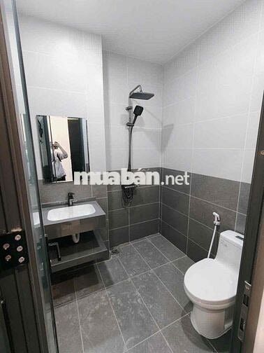 Căn hộ mới xây ngay Trung tâm đường Tố Hữu