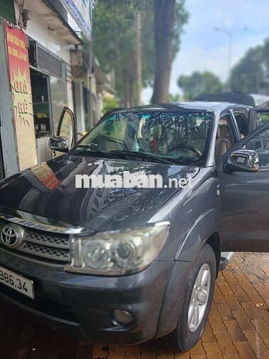 Toyota Fortuner V 2009 Xám Tự động 2 Cầu Trước Sau