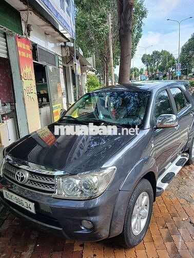 Toyota Fortuner V 2009 Xám Tự động 2 Cầu Trước Sau
