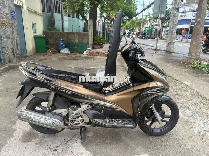 Honda Air Blade 110cc Đen Vàng Đồng 63567 km