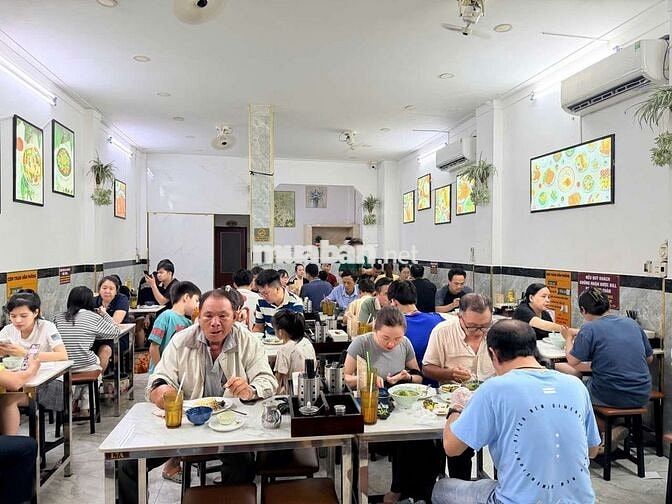TUYỂN NHÂN VIÊN CƠM TẤM BAO ĂN Ở- HCM