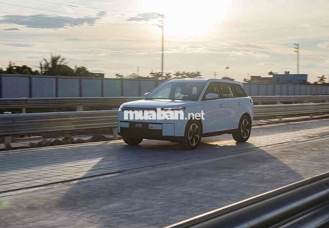 Jaecoo J5 SUV thuần điện ưu đãi cọc tiên phong