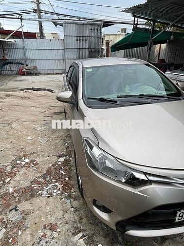 Toyota Vios Số sàn Vàng cát
