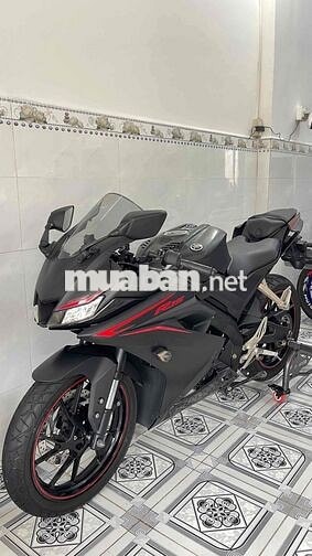 Yamaha R15 V3 2018 Đen 2000 km