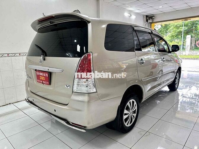 Toyota Innova 2011 V Tự động Vàng cát