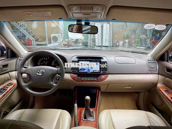 Toyota Camry 2.4G 2005 Số sàn 5 cấp Đen