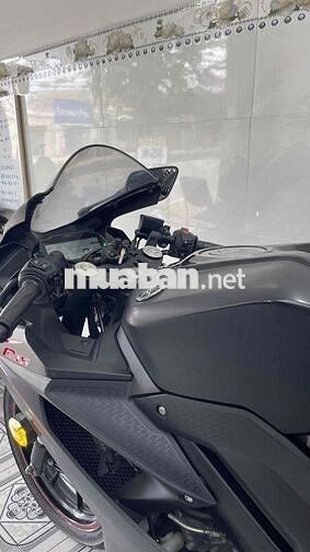 Yamaha R15 V3 2018 Đen 2000 km