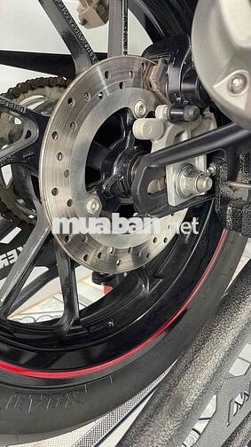 Yamaha R15 V3 2018 Đen 2000 km