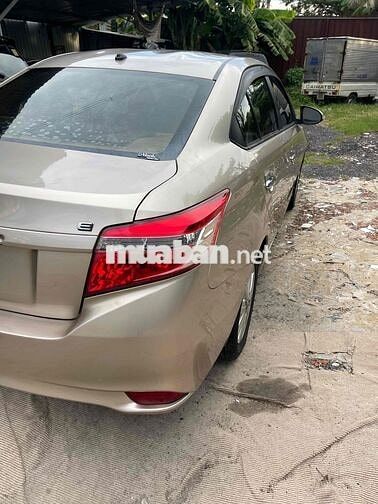 Toyota Vios Số sàn Vàng cát