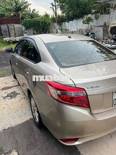 Toyota Vios Số sàn Vàng cát