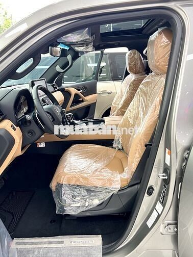 Lexus LX 600 Urban 2026 Bạc 7 chỗ