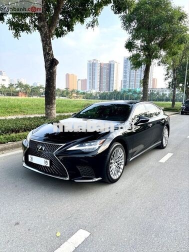 Lexus LS 500h 2025 Hybrid Đen 700km