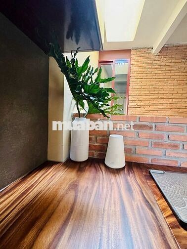 Cho thuê phòng tại mặt tiền số 235 Nguyễn Duy Dương Quận 10