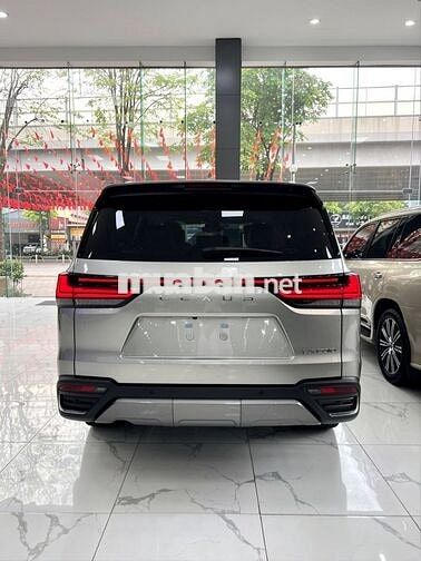 Lexus LX 600 Urban 2026 Bạc 7 chỗ
