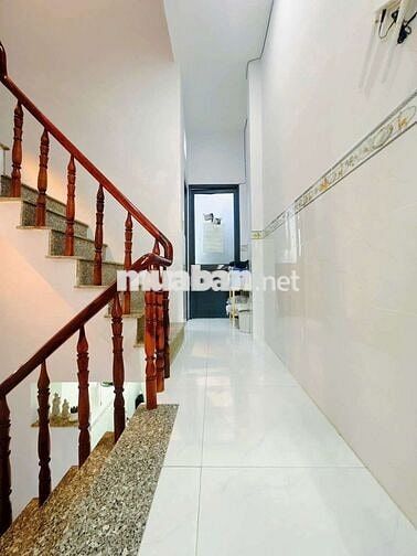 Q8 NHÀ 3 TẦNG 4PN GIÁ CHỈ 4 TỶ 280