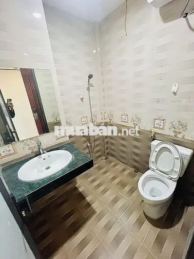 CHO THUÊ CĂN HỘ 2N1K BAN CÔNG FULL NỘI THẤT NẰM NGAY NGUYỄN QUỐC TRỊ 