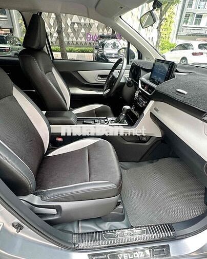 Toyota Veloz Cross 1.5 CVT 2024 Bạc 7 chỗ 55.000km