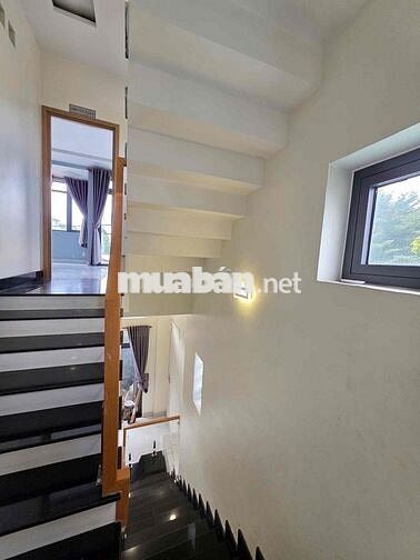 ĐỐI DIỆN VINCOM THỦ ĐỨC- VÕ VĂN NGÂN LINH CHIỂU NHÀ 2 LẦU 4PN 4WC Ở +V