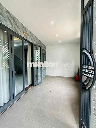 Cho thuê nhà có nội thất Gar ô tô Bửu Long