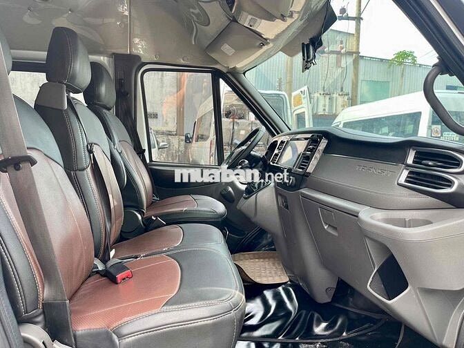 Ford Transit 2022 16 chỗ Trắng 77.000km