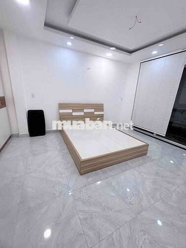 CHO THUÊ NHÀ MẶT TIỀN ĐẸP VIP P7 Q5