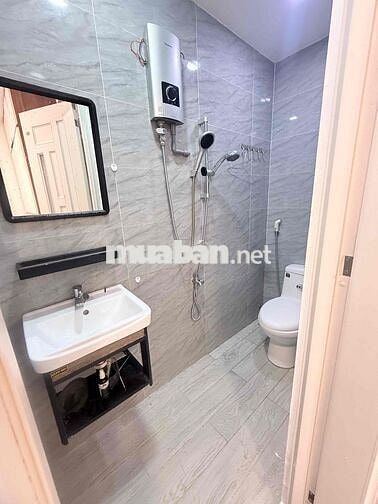 CHO THUÊ NHÀ MẶT TIỀN ĐẸP VIP P7 Q5
