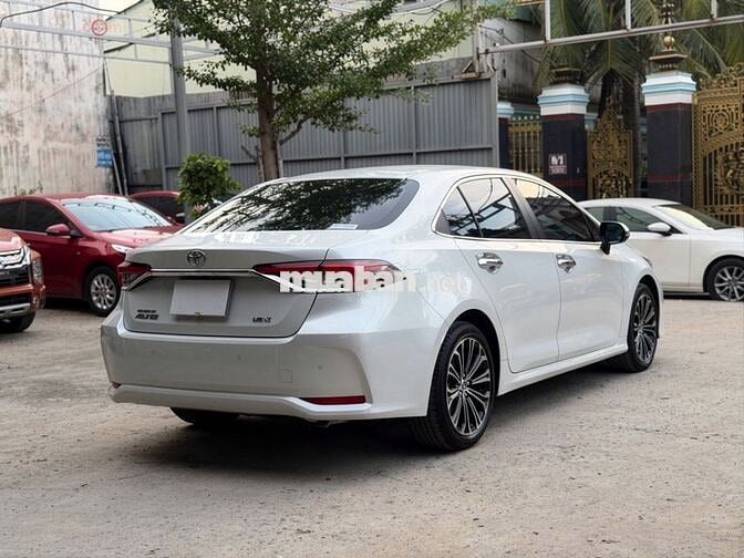Toyota Corolla Altis 1.8V 2022 Trắng