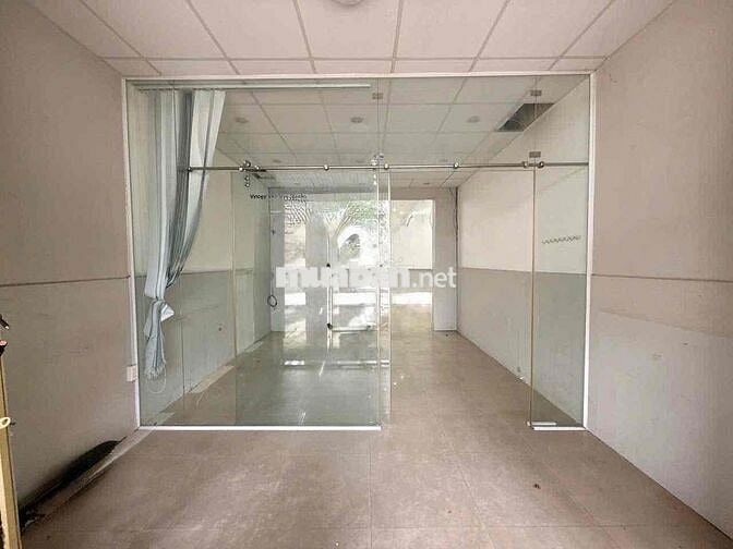 Cho Thuê Mặt Bằng (5x40m) gần trường Đại Học Công Nghệ- Giá: 12tr