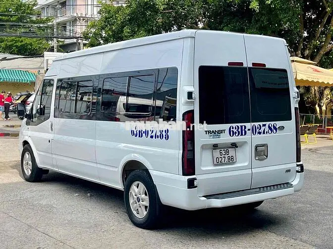 Ford Transit 2022 16 chỗ Trắng 77.000km
