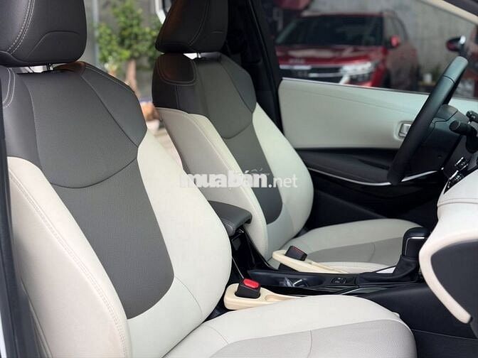 Toyota Corolla Altis 1.8V 2022 Trắng