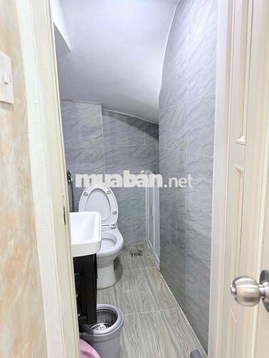 BÁN NHÀ MẶT TIỀN PHAN VĂN TRỊ QUẬN 5