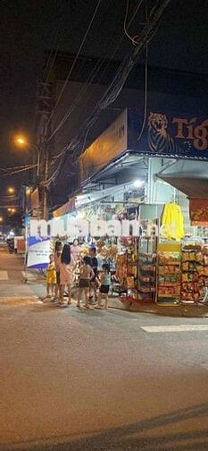 Hàng ngộp hạ giá 1 tỷ còn 8 tỷ 680 (8m x 20m) mặt tiền đường nhựa 12m