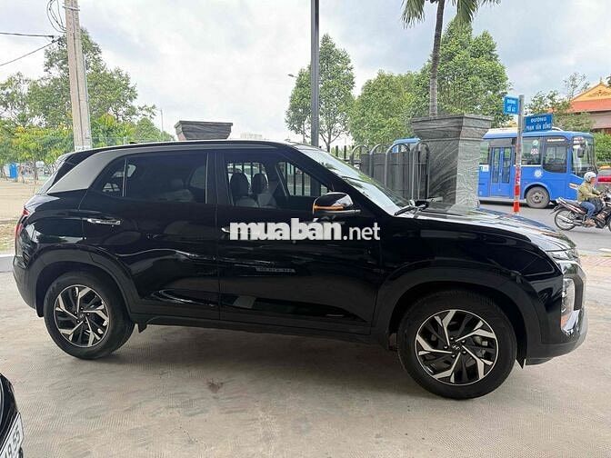 Hyundai Creta Cao Cấp 2023 Đen 29.000km