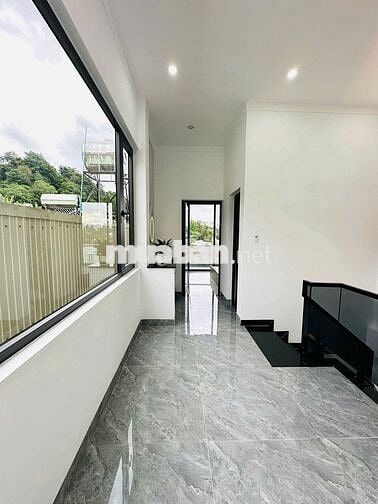 Nhà 1 trệt 1 lầu đẹp mê ngay trung tâm Pleiku full nội thất