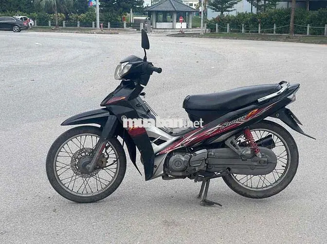 Yamaha Sirius Đen