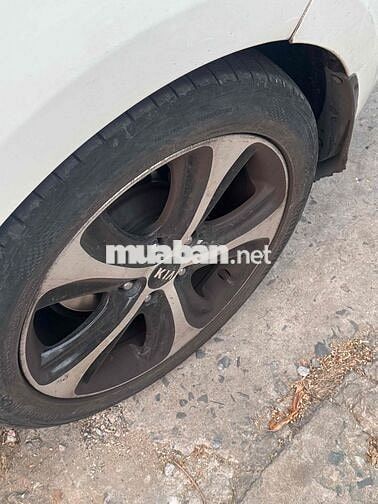 Kia Rondo 2017 Trắng 276656 km