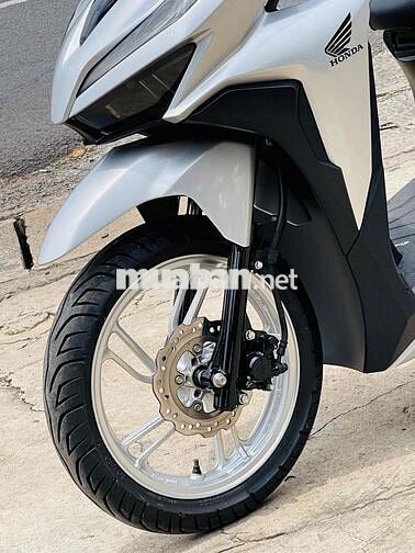 Honda Vario 150 2024 Bạc